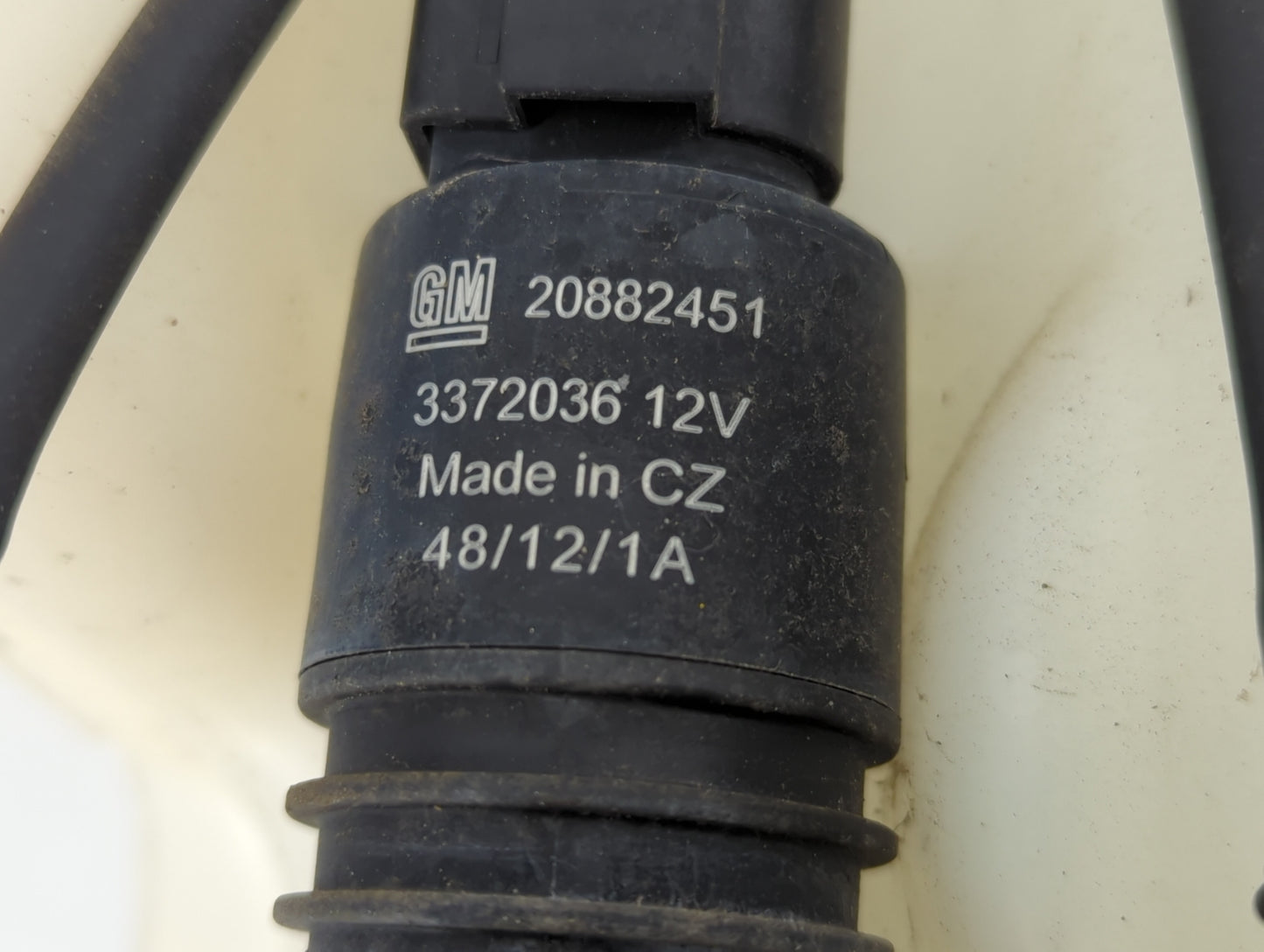 2010-2017 Chevrolet Equinox Windshield Washer Fluid Reservoir Bottle Oem - Oemusedautoparts1.com