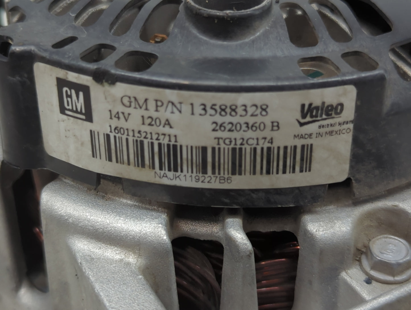 2010-2017 Chevrolet Equinox Alternator Replacement Generator Charging Assembly Engine OEM P/N:2620360 13588328 Fits OEM Used