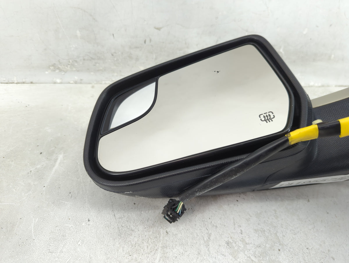 2013 Chevrolet Equinox Driver Side View Mirror - Left Door Mirror OEM Used - Oemusedautoparts1.com
