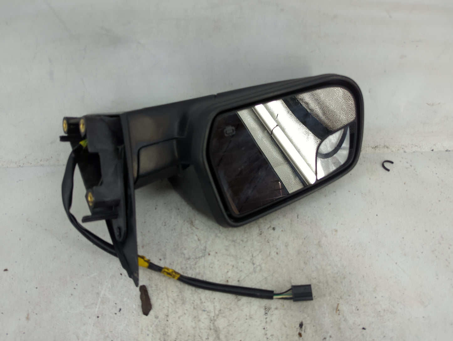 2011-2014 Chevrolet Equinox Driver Side View Mirror - Left Door Mirror OEM Used - Oemusedautoparts1.com
