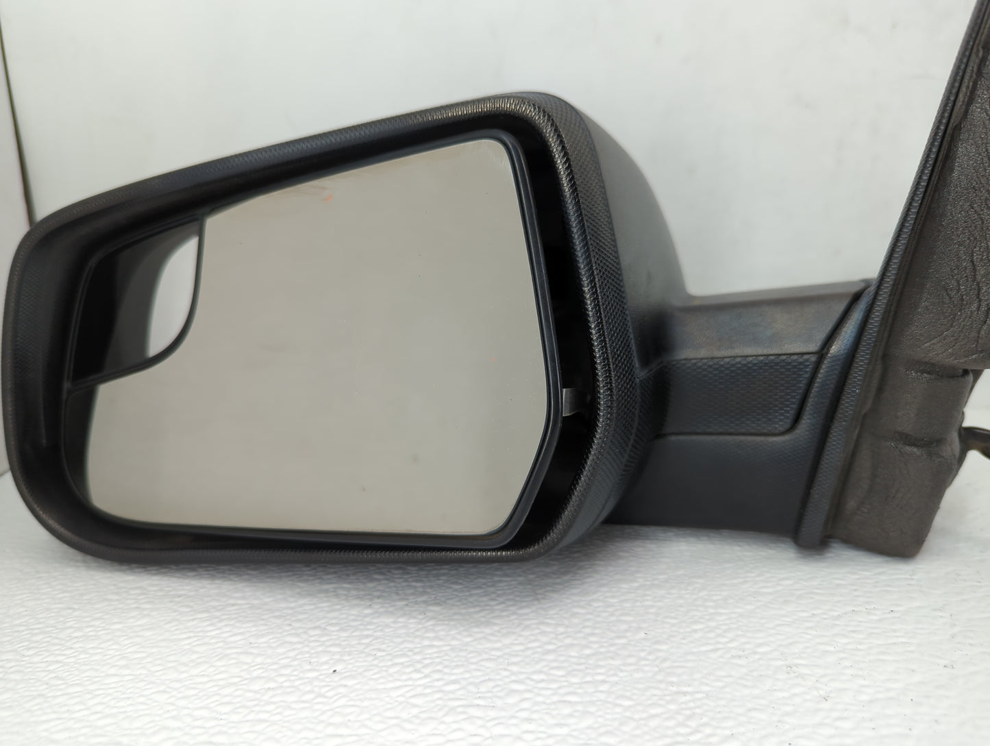 2012-2014 Chevrolet Equinox Driver Side View Mirror - Left Door Mirror OEM Used - Oemusedautoparts1.com