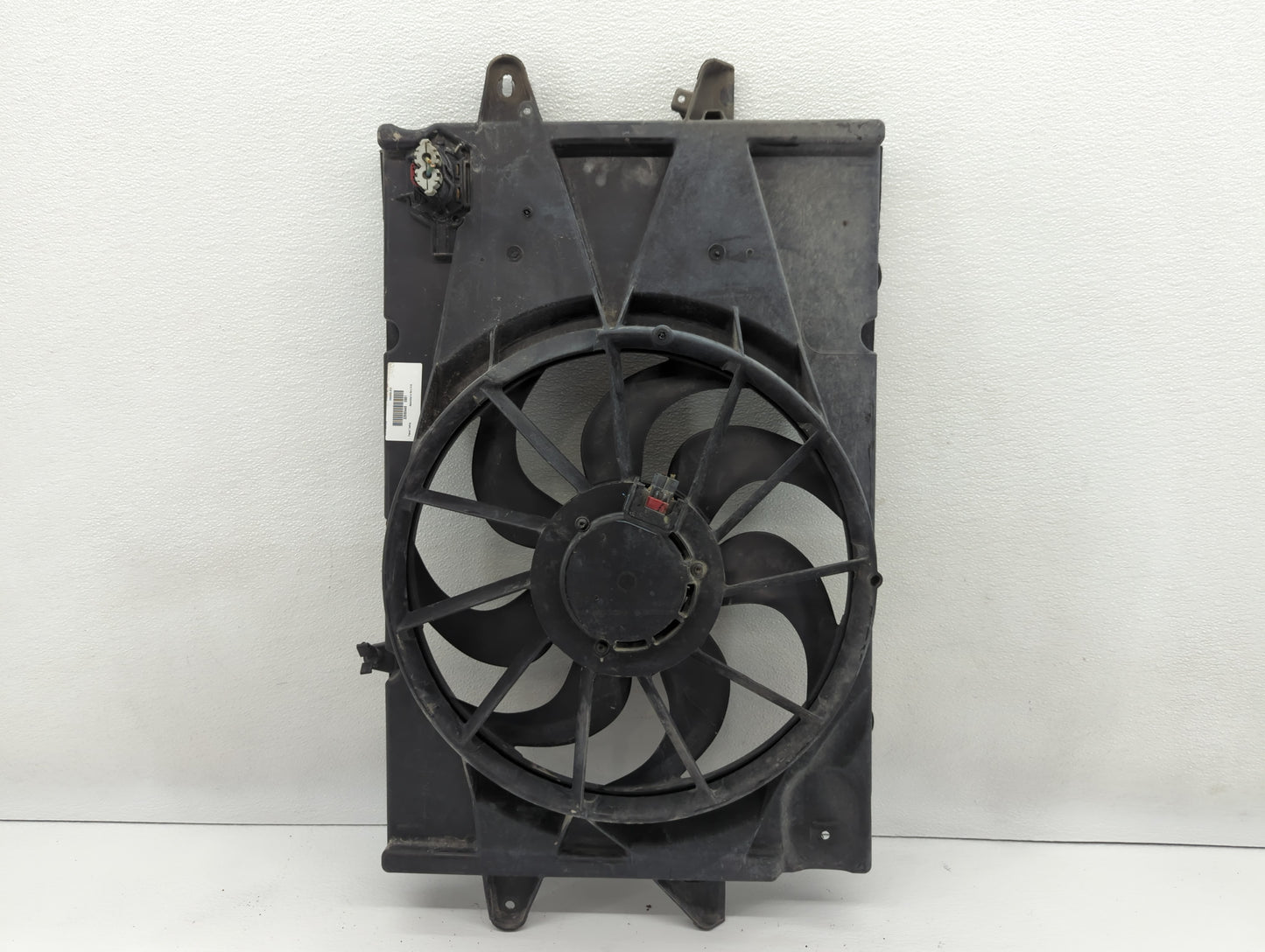 2010-2017 Chevrolet Equinox Left Radiator Fan Motor Assembly 611842 - Oemusedautoparts1.com