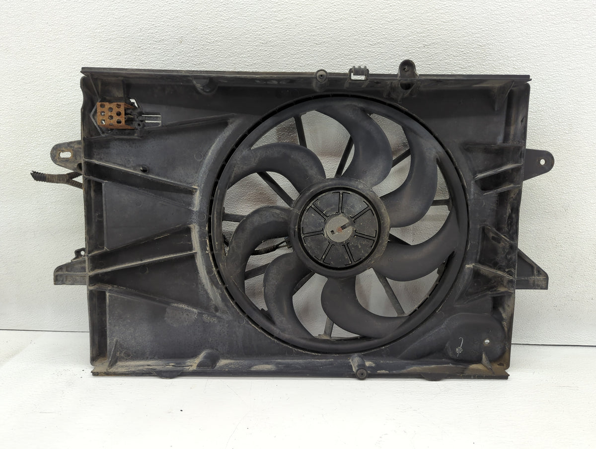 2010-2017 Chevrolet Equinox Left Radiator Fan Motor Assembly Black - Oemusedautoparts1.com