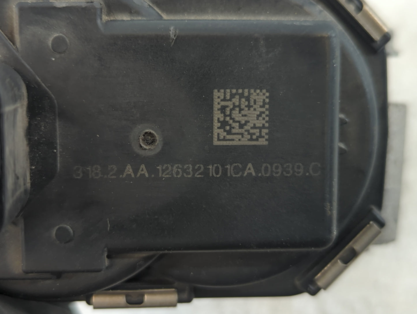 2012-2015 Chevrolet Equinox Throttle Body P/N:12632101CA Fits Fits 2012 2013 2014 2015 OEM Used Auto Parts - Oemusedautopart