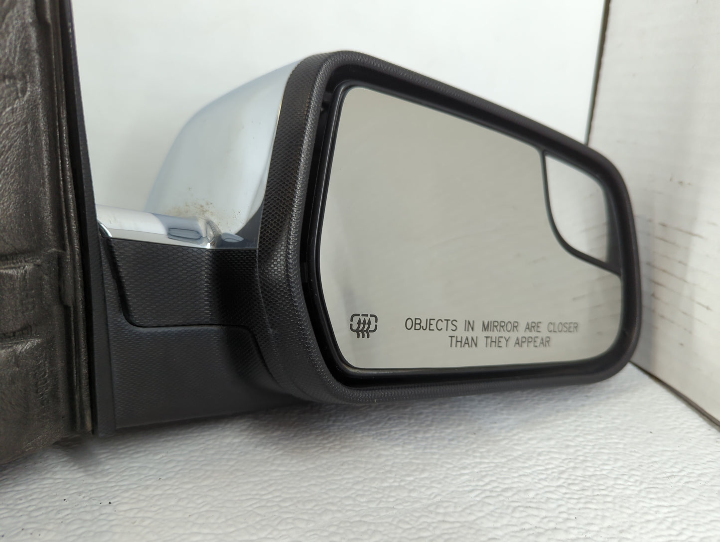 2011-2013 Chevrolet Equinox Passenger Side View Mirror - Right Door Mirror OEM Used - Oemusedautoparts1.com