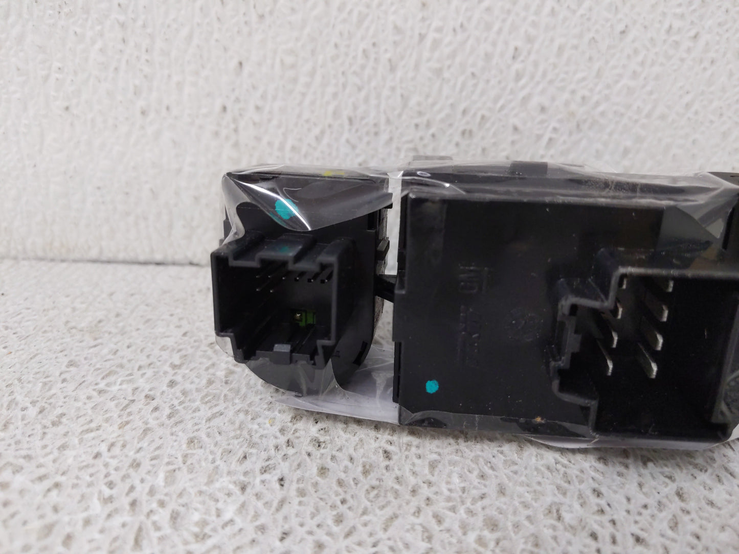 2010-2017 Chevrolet Equinox Master Power Window Switch Replacement Driver Side Left P/N:25946838 Fits OEM Used Auto Parts -