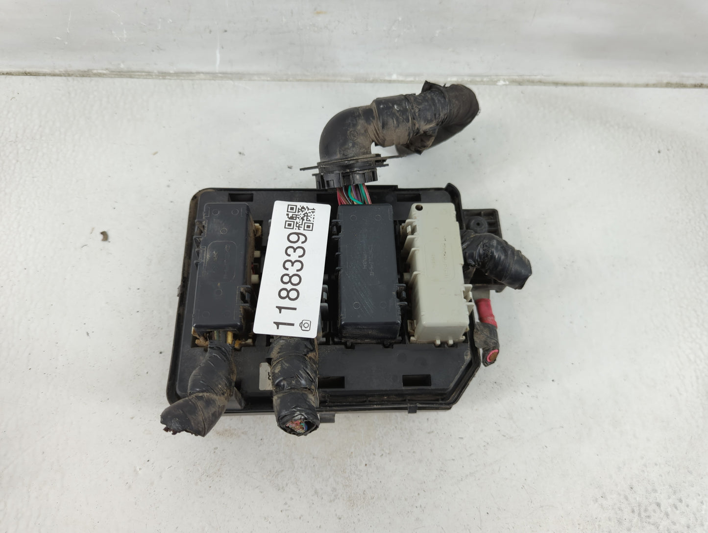 2012-2016 Chevrolet Impala Fusebox Fuse Box Panel Relay Module P/N:13786621-03 Fits Fits 2012 2013 2014 2015 2016 OEM Used A