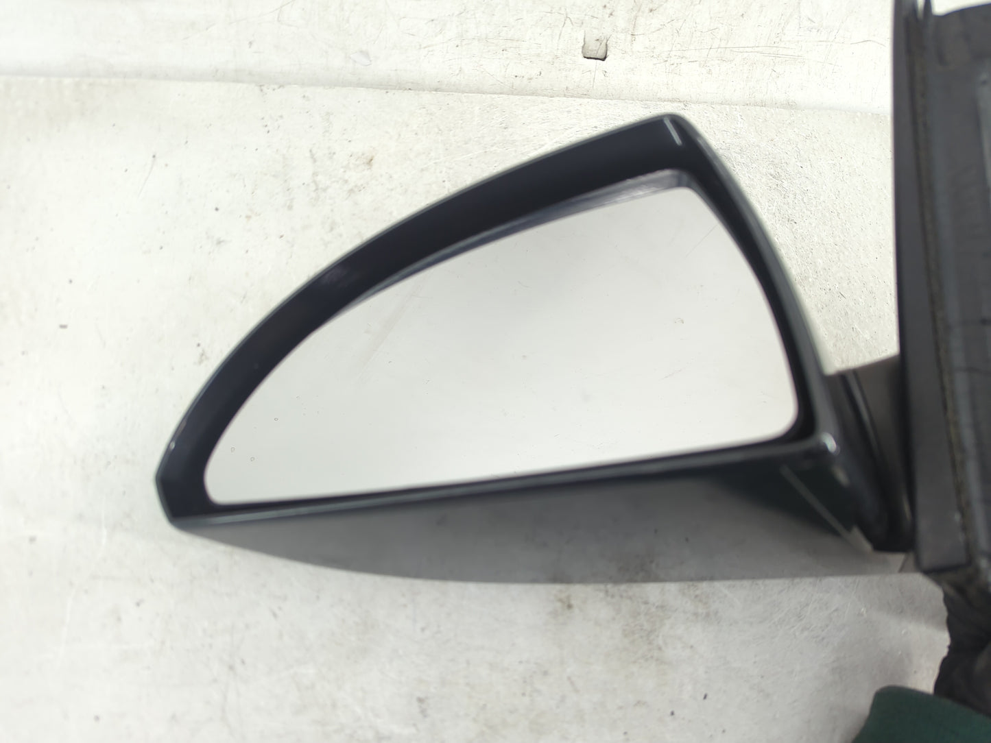 2006-2016 Chevrolet Impala Driver Side View Mirror - Left Door Mirror OEM Used - Oemusedautoparts1.com
