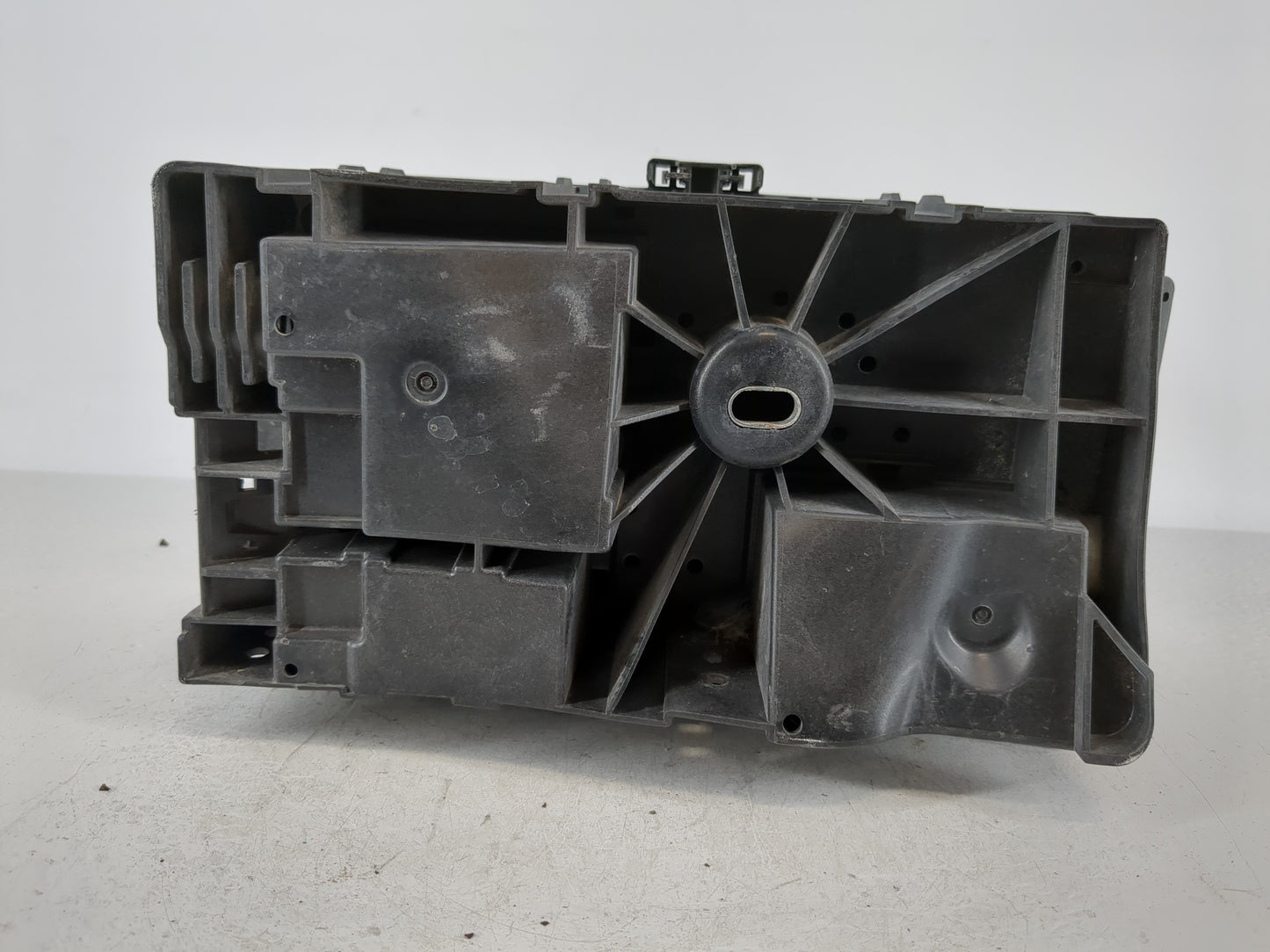 2013-2014 Chevrolet Malibu Fusebox Fuse Box Panel Relay Module P/N:22892003 Fits Fits 2013 2014 OEM Used Auto Parts - Oemuse