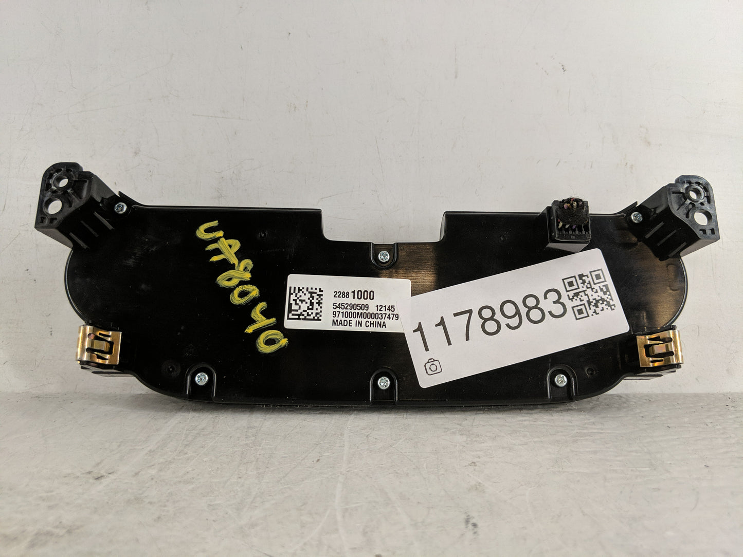 2013 Chevrolet Malibu Radio AM FM Cd Player Receiver Replacement P/N:22881000 Fits OEM Used Auto Parts - Oemusedautoparts1.c