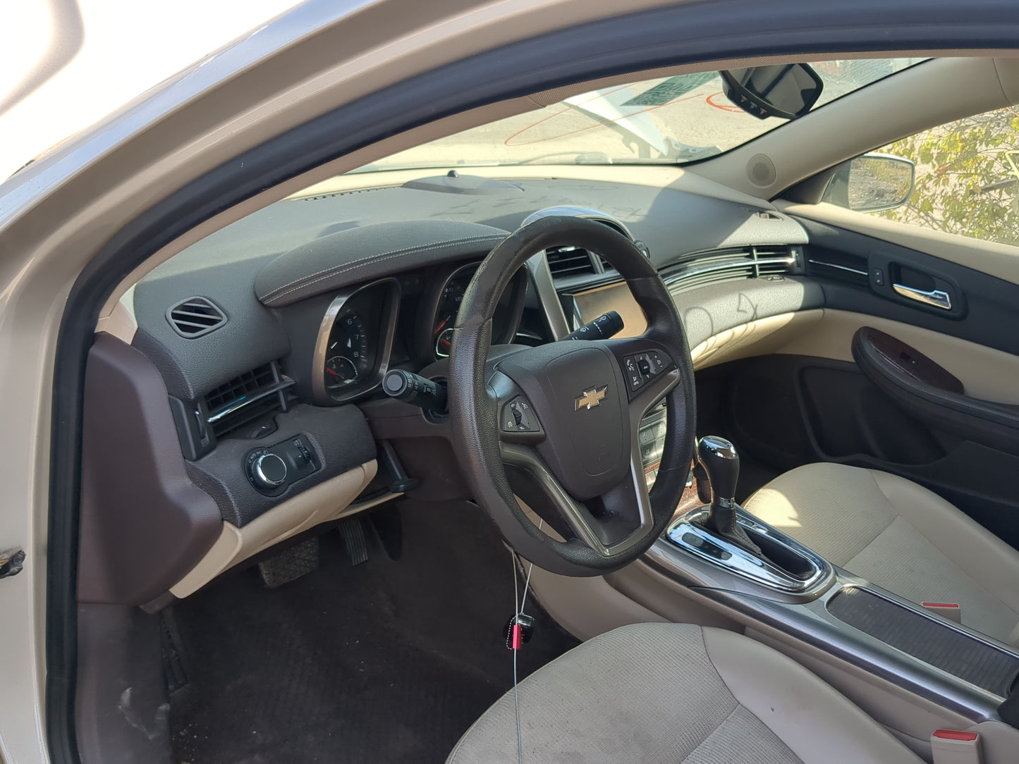2013-2016 Chevrolet Malibu Air Bag Driver Left Steering Wheel Mounted - Oemusedautoparts1.com