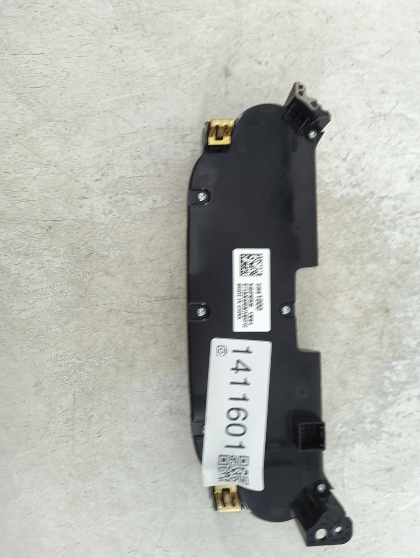 2013-2013 Chevrolet Malibu Radio Control Panel - Oemusedautoparts1.com
