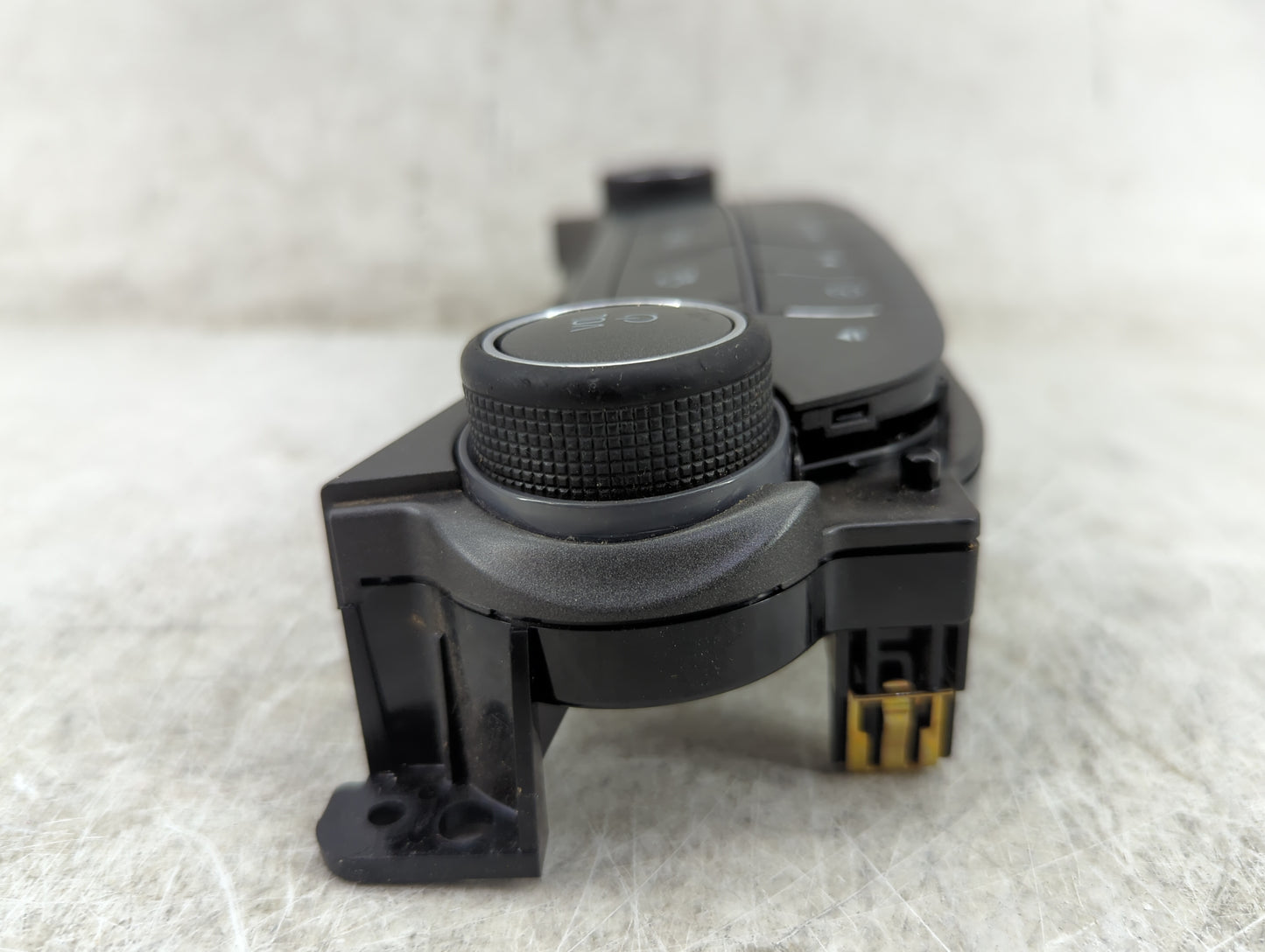 2013-2013 Chevrolet Malibu Radio Control Panel - Oemusedautoparts1.com