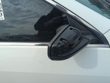2013 Chevrolet Malibu Passenger Side View Mirror - Right Door Mirror OEM Used