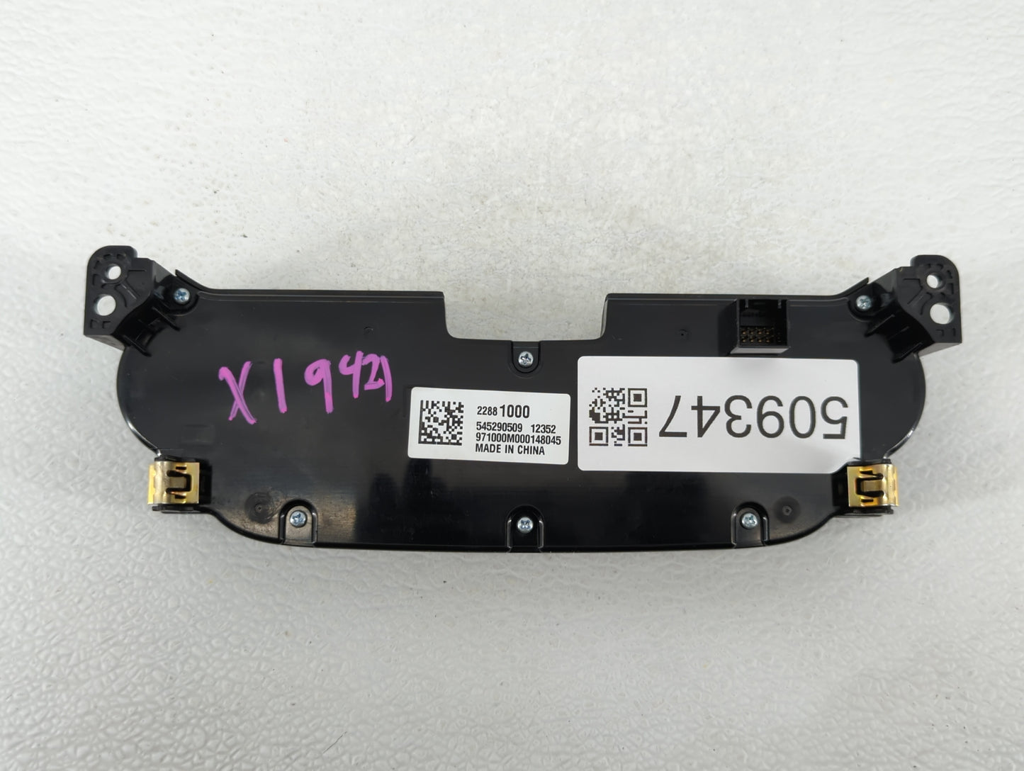 2013-2013 Chevrolet Malibu Radio Control Panel - Oemusedautoparts1.com