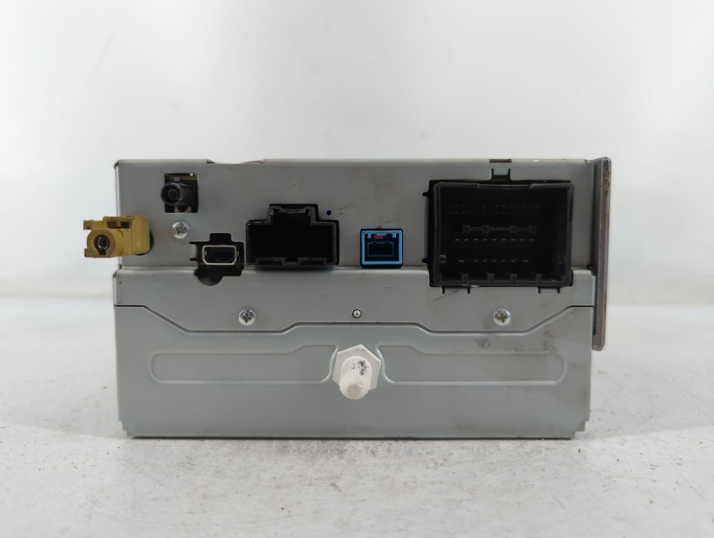 2013 Chevrolet Malibu Radio AM FM Cd Player Receiver Replacement P/N:22965236 Fits OEM Used Auto Parts - Oemusedautoparts1.c