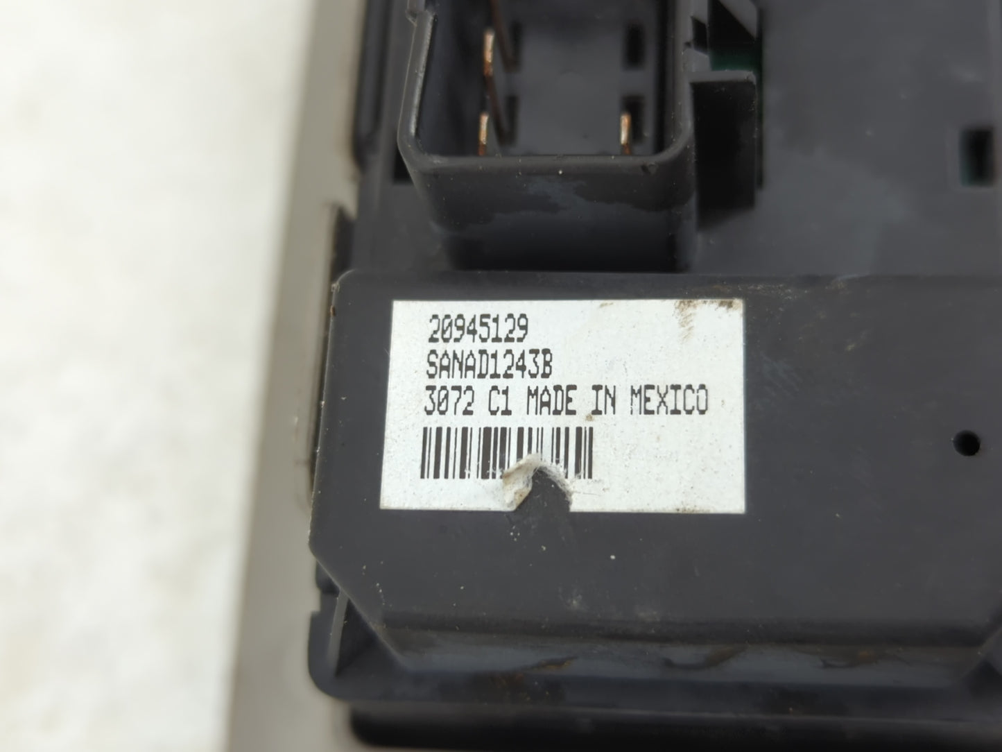 2007-2013 Chevrolet Silverado 1500 Master Power Window Switch Replacement Driver Side Left P/N:20945129 Fits OEM Used Auto P