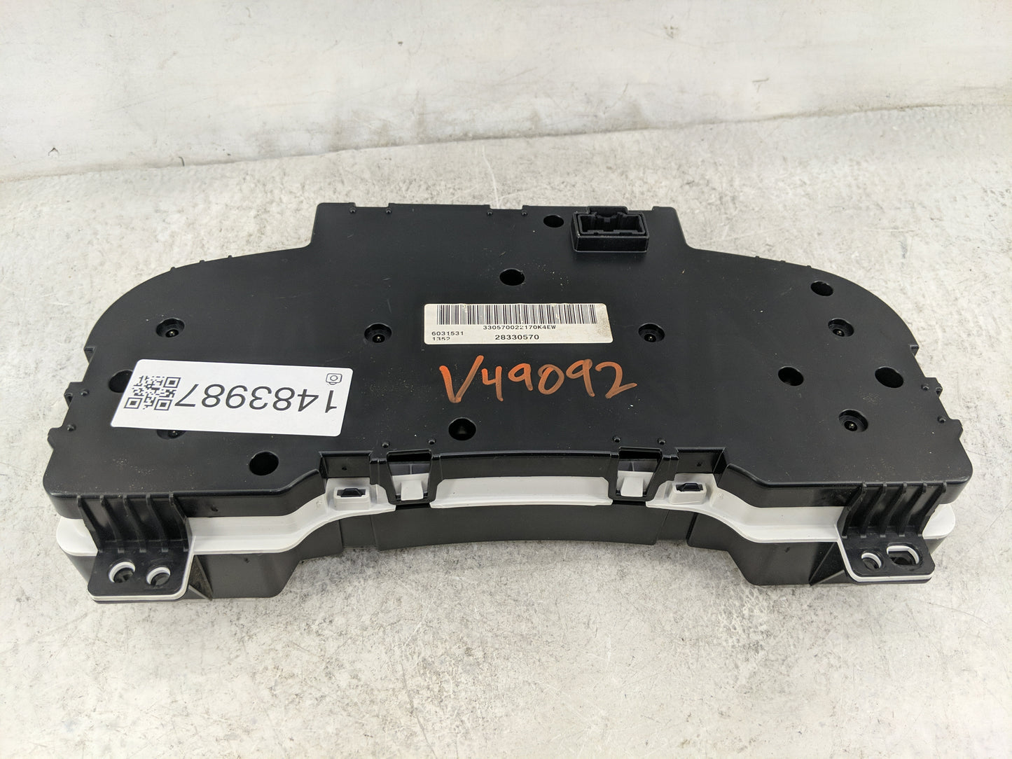 2008-2013 Chevrolet Silverado 1500 Instrument Cluster Speedometer Gauges P/N:22836399 28330570 Miles: Fits OEM Used Auto Par