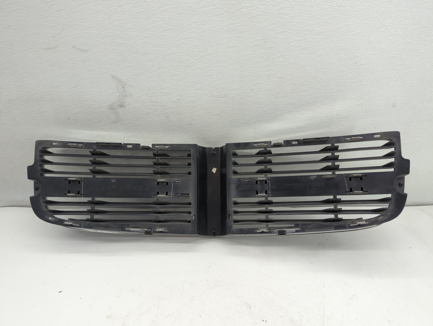 2012-2016 Chevrolet Sonic Front Grille Bumper Not Included - Oemusedautoparts1.com