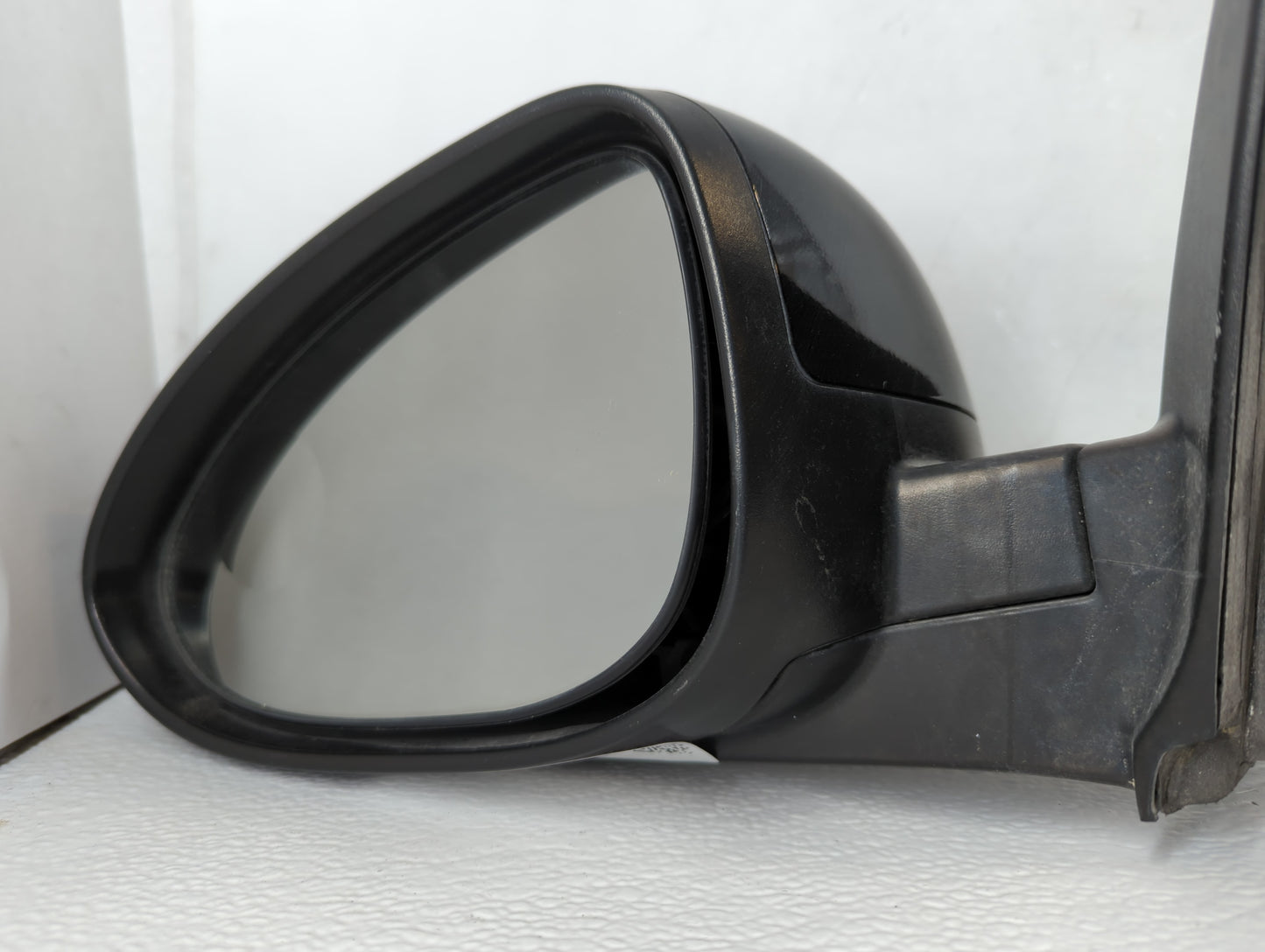 2013-2014 Chevrolet Sonic Driver Side View Mirror - Left Door Mirror OEM Used - Oemusedautoparts1.com