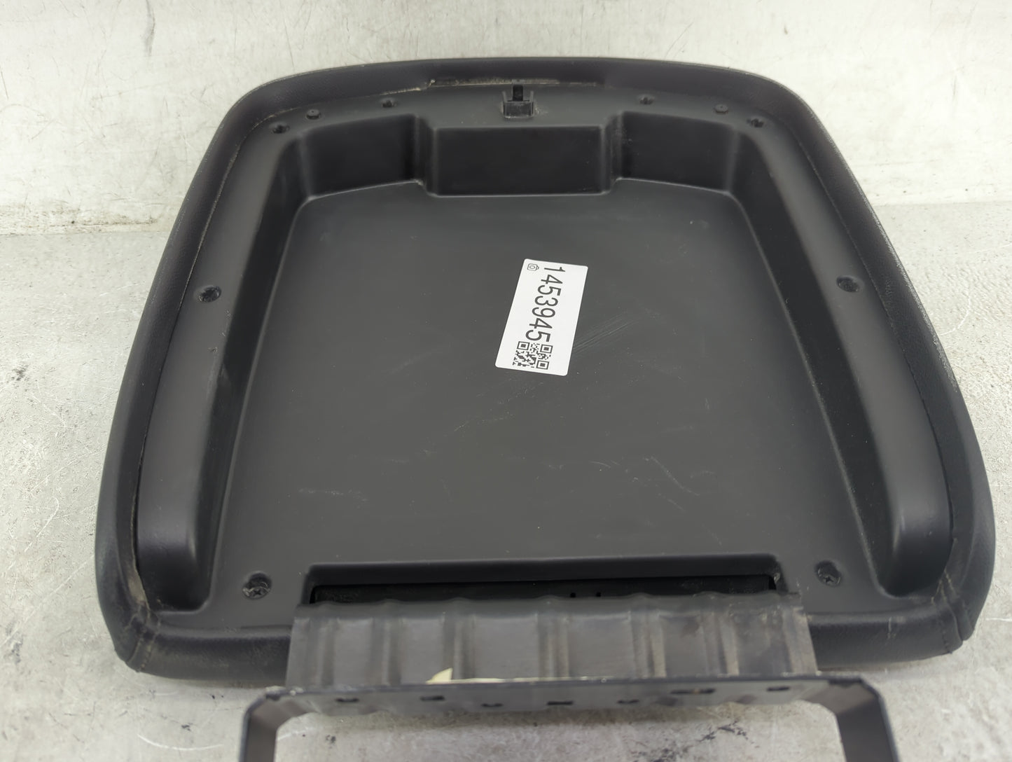 2013 Chevrolet Tahoe Center Floor Console Fits OEM Used Auto Parts - Oemusedautoparts1.com