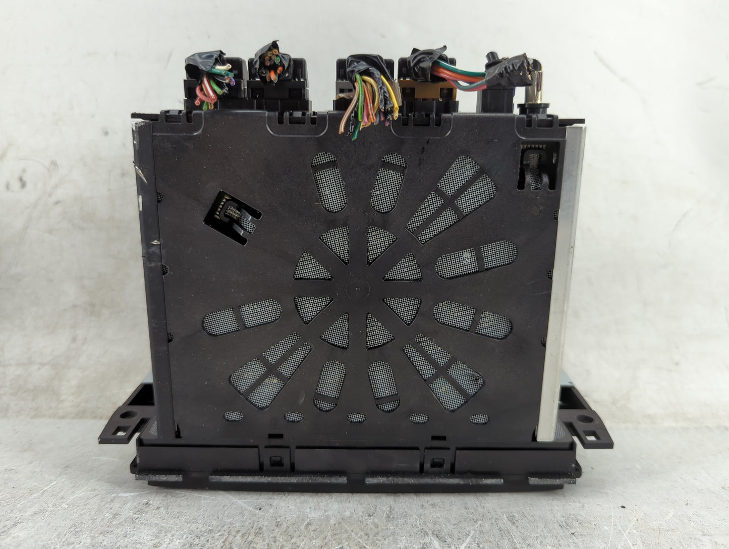 2013 Chevrolet Traverse Radio AM FM Cd Player Receiver Replacement P/N:23130131 28383701, L2C0050TR, 3432A-0050TR Fits OEM U