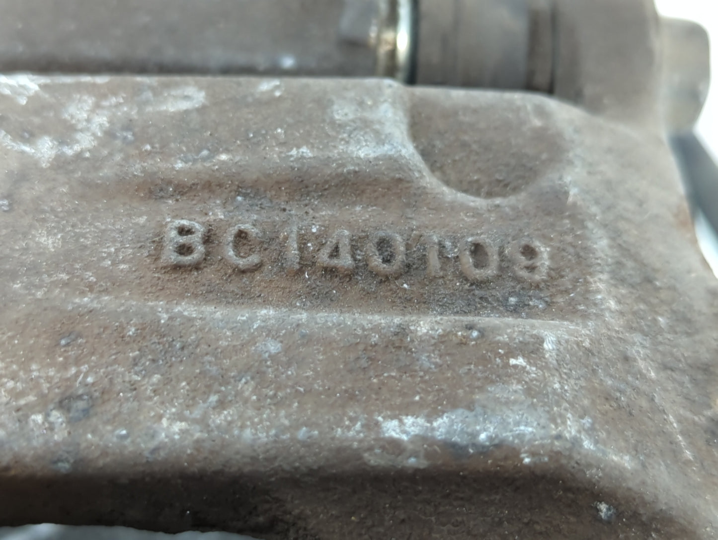 2017-2017 Chevrolet Traverse Front Driver Left Brake Caliper 700143 - Oemusedautoparts1.com