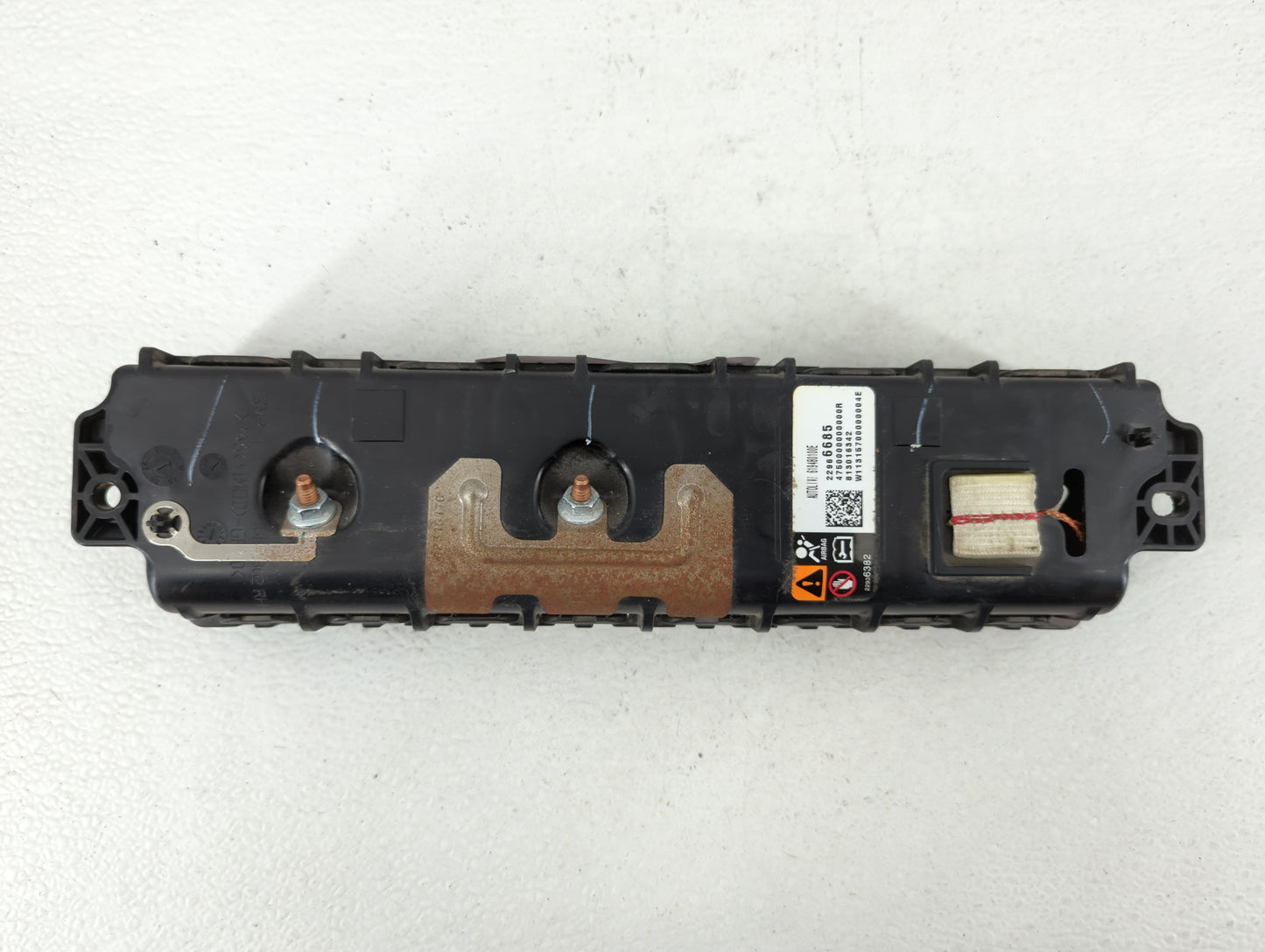 2013-2017 Chevrolet Trax Air Bag Driver Left Knee OEM P/N:95259946, 813016342 813016342 Fits Fits 2013 2014 2015 2016 2017 O