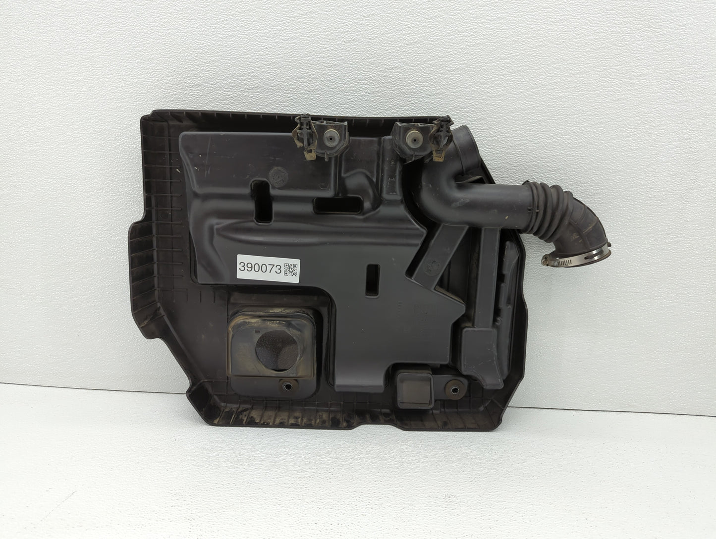 2013 Chevrolet Volt Engine Cover Black - Oemusedautoparts1.com