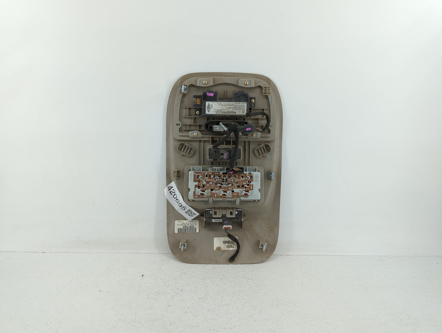 2012-2015 Chevrolet Volt Overhead Console W/rear Climate Control - Oemusedautoparts1.com
