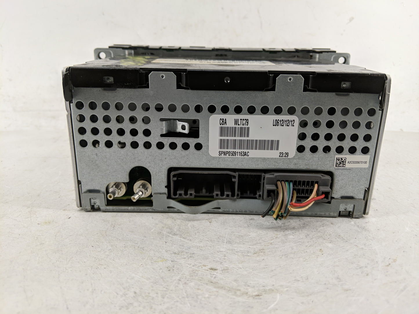 2013-2014 Chrysler 200 Radio AM FM Cd Player Receiver Replacement P/N:P05091163AC Fits Fits 2013 2014 OEM Used Auto Parts -