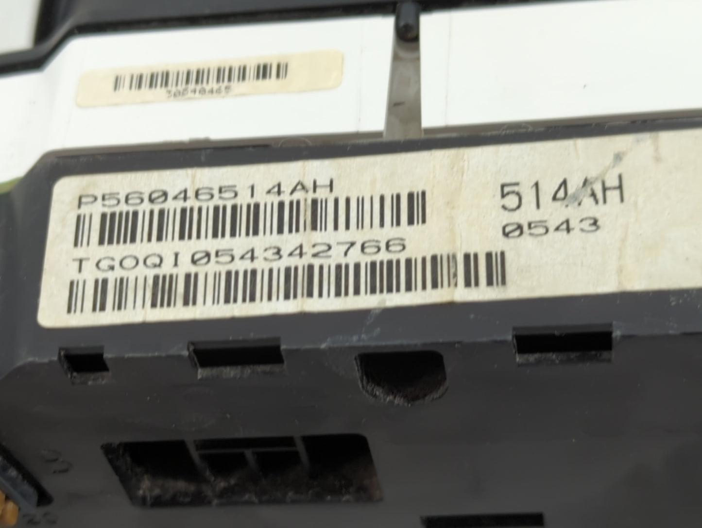 2011-2014 Chrysler 200 Instrument Cluster Speedometer Gauges P/N:P56046514AH Fits Fits 2011 2012 2013 2014 OEM Used Auto Par