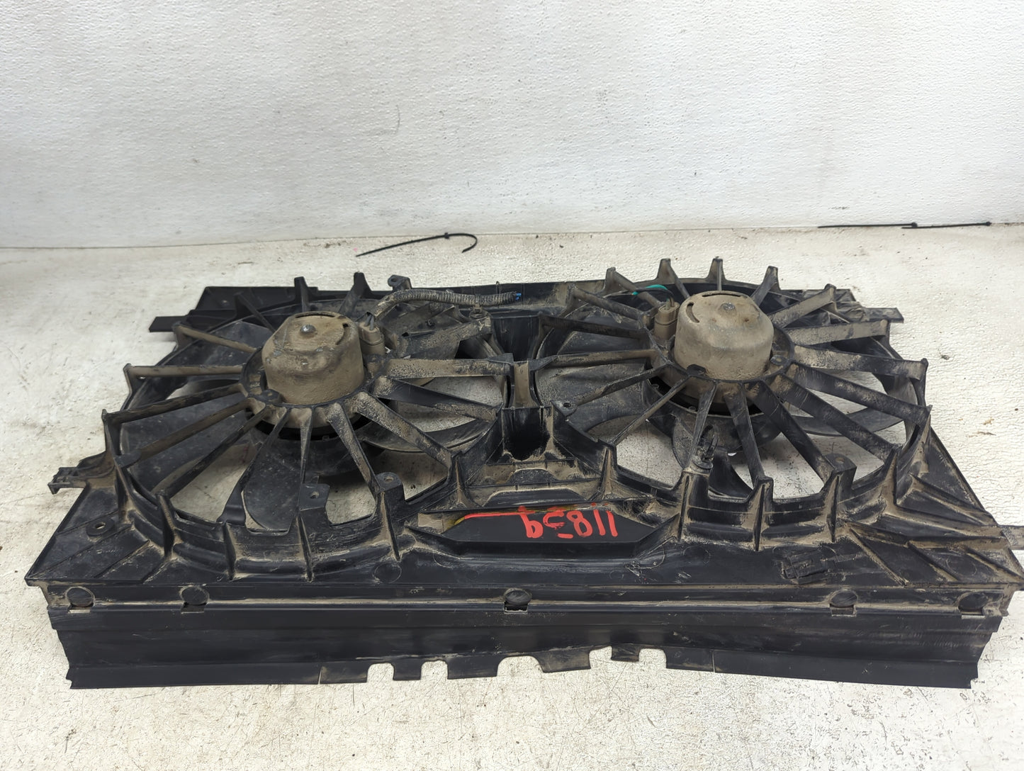 2011-2014 Chrysler 200 Electric Radiator Cooling Fan Motor Assembly P/N:1107UE6058 1115 107VE, 83403 Fits Fits 2011 2012 201