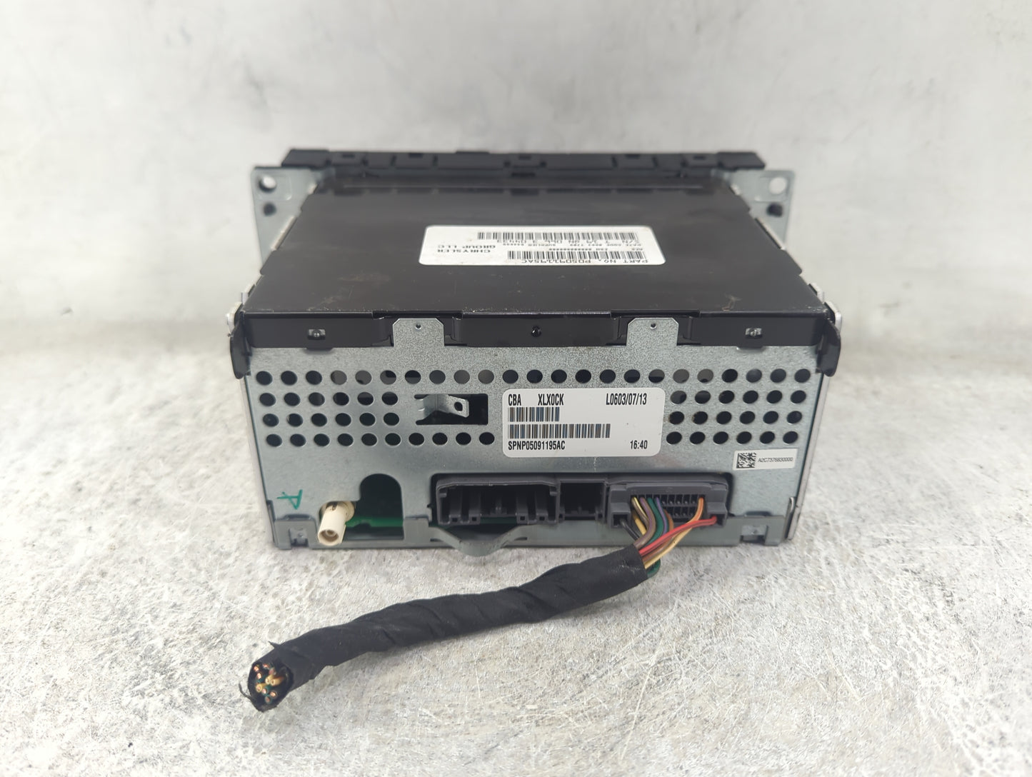 2012-2014 Chrysler 200 Radio AM FM Cd Player Receiver Replacement P/N:P05091195AC Fits Fits 2012 2013 2014 2015 2016 2017 OE