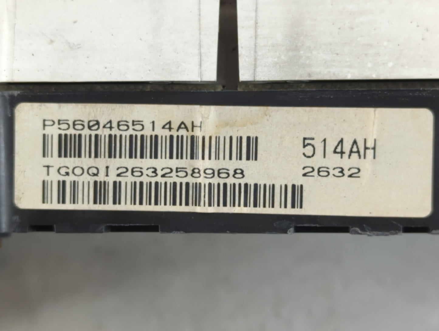 2011-2014 Chrysler 200 Instrument Cluster Speedometer Gauges P/N:P56046514AH Fits Fits 2011 2012 2013 2014 OEM Used Auto Par
