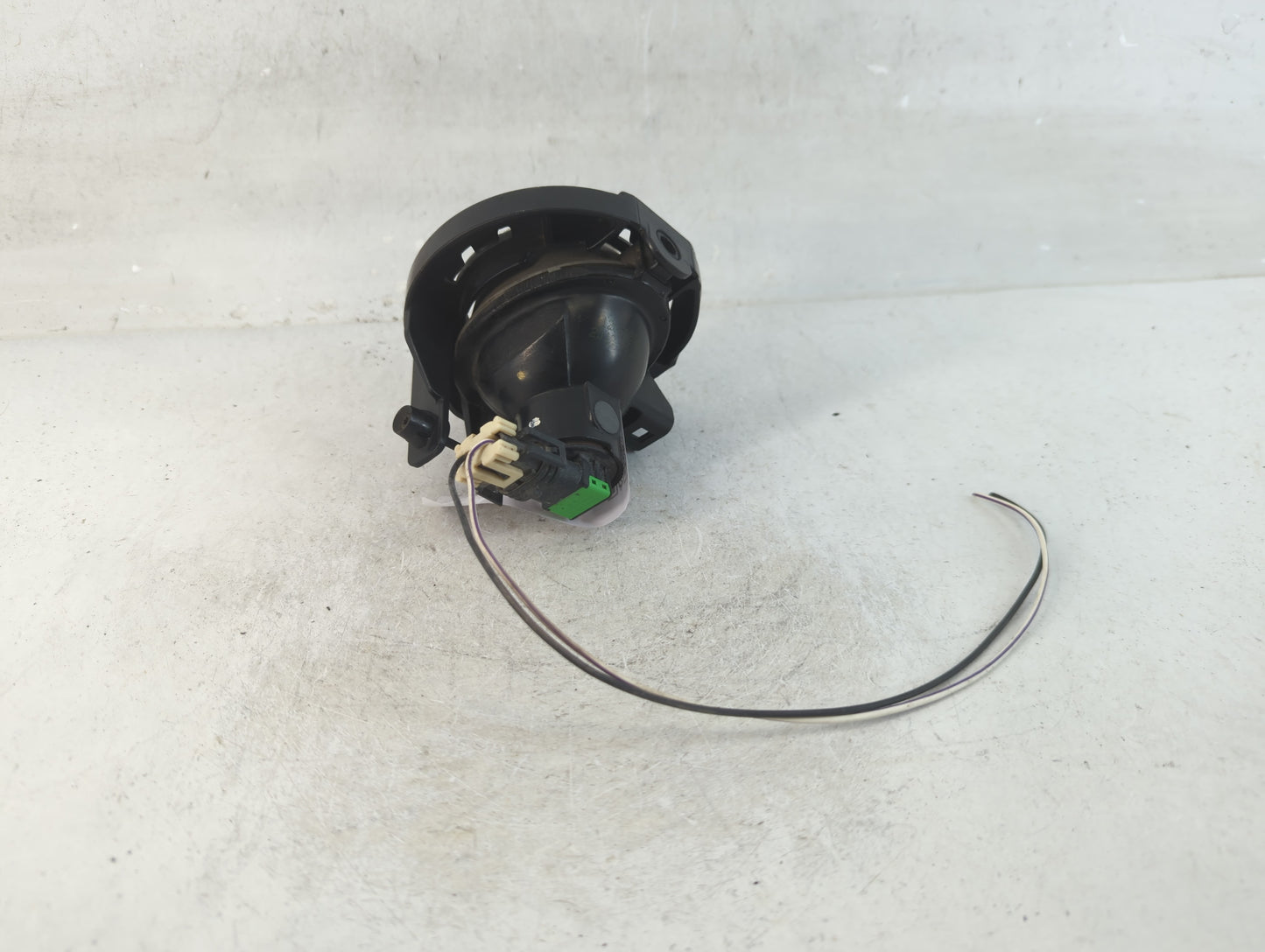 2017-2017 Chrysler 200 Driver Left Oem Front Light Lamp - Oemusedautoparts1.com