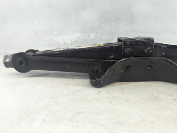 2013 Chrysler 300 Spare Scissor Car Jack