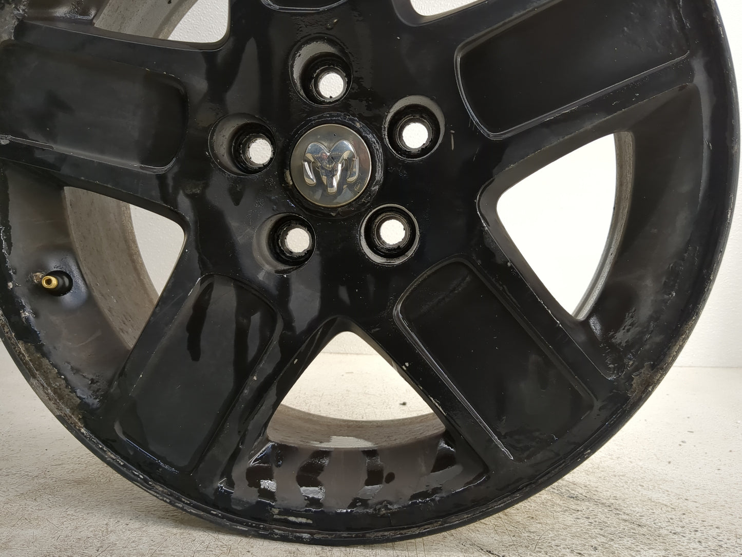 2011-2014 Chrysler 300 Oem Wheel Rim 1245919 - Oemusedautoparts1.com