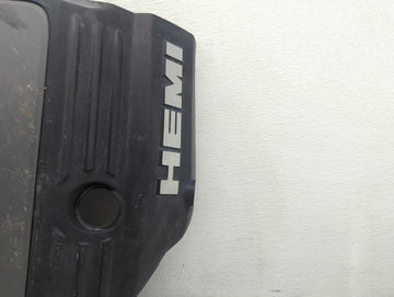2013 Chrysler 300 Engine Cover Black