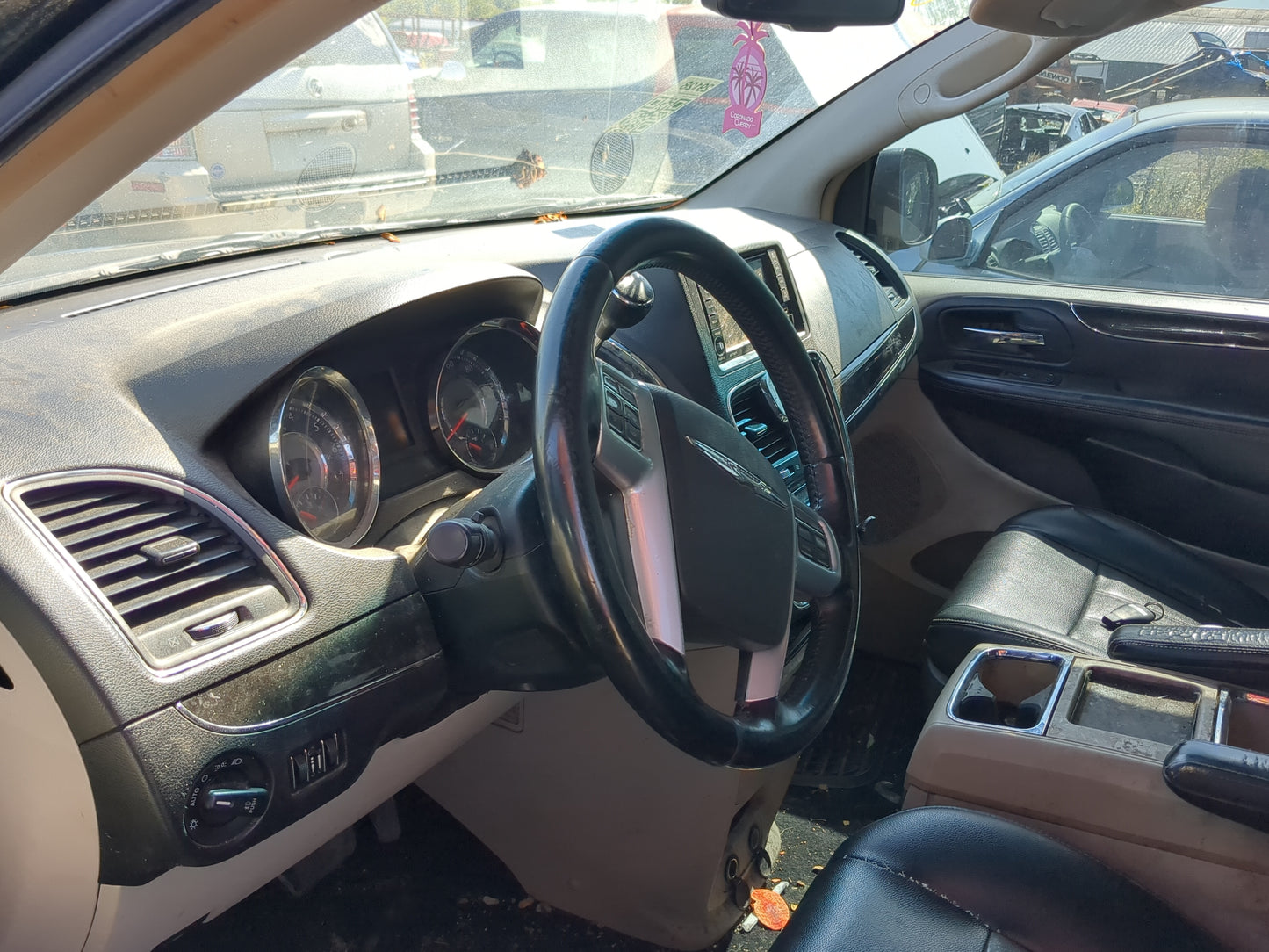 2013 Chrysler Town & Country Air Bag Driver Left Steering Wheel Mounted - Oemusedautoparts1.com