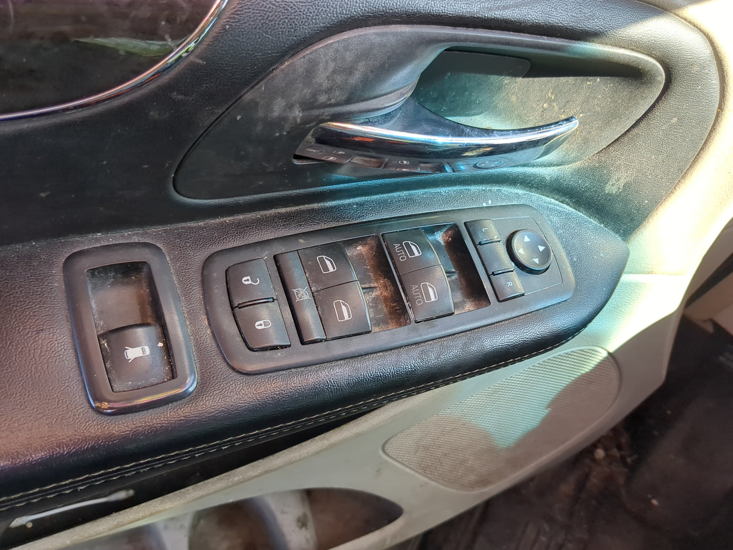 2011-2015 Chrysler Town & Country Master Power Window Switch Replacement Driver Side Left Fits Fits 2011 2012 2013 2014 2015