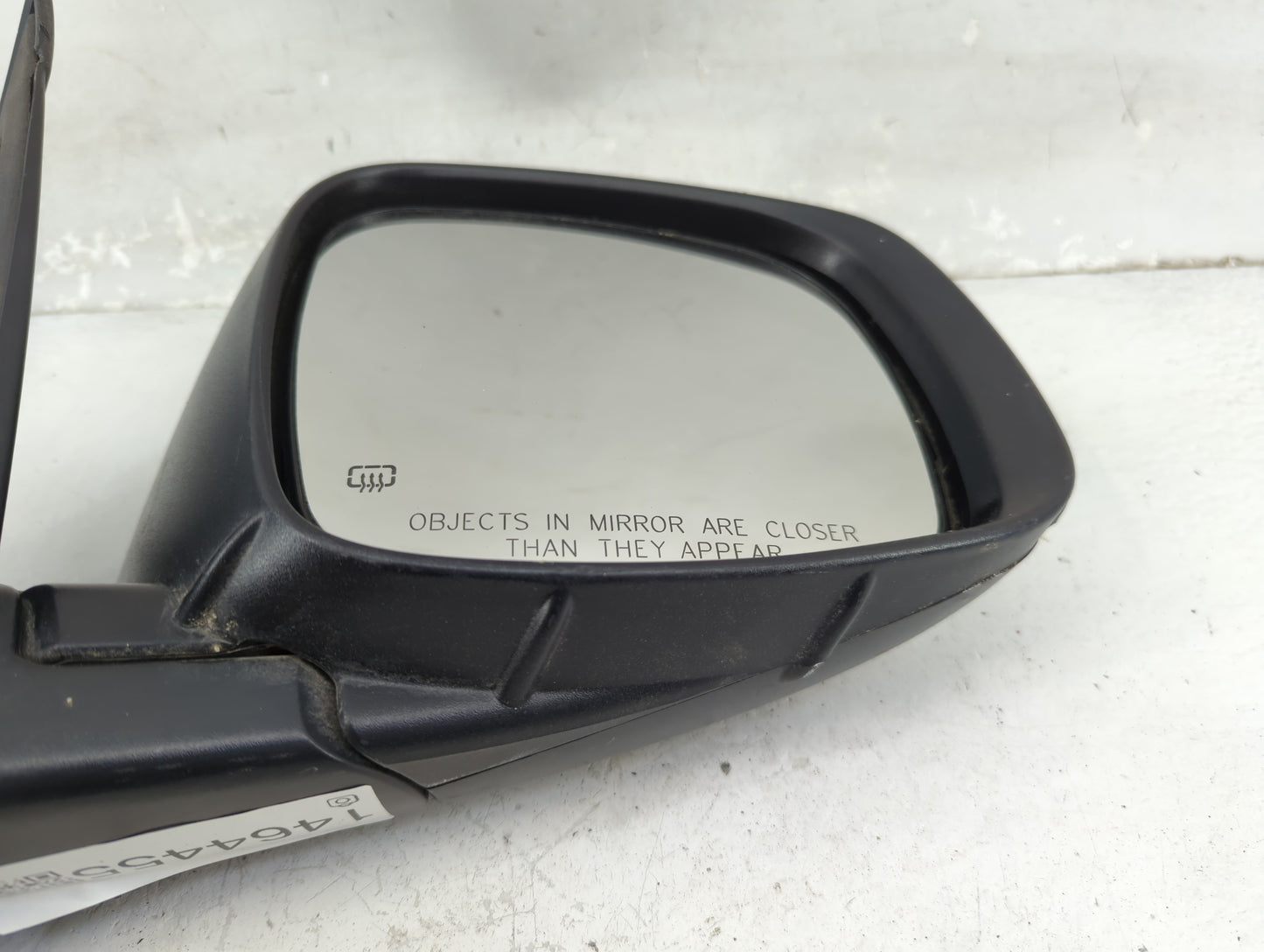 2011-2016 Chrysler Town & Country Passenger Side View Mirror - Right Door Mirror OEM Used - Oemusedautoparts1.com