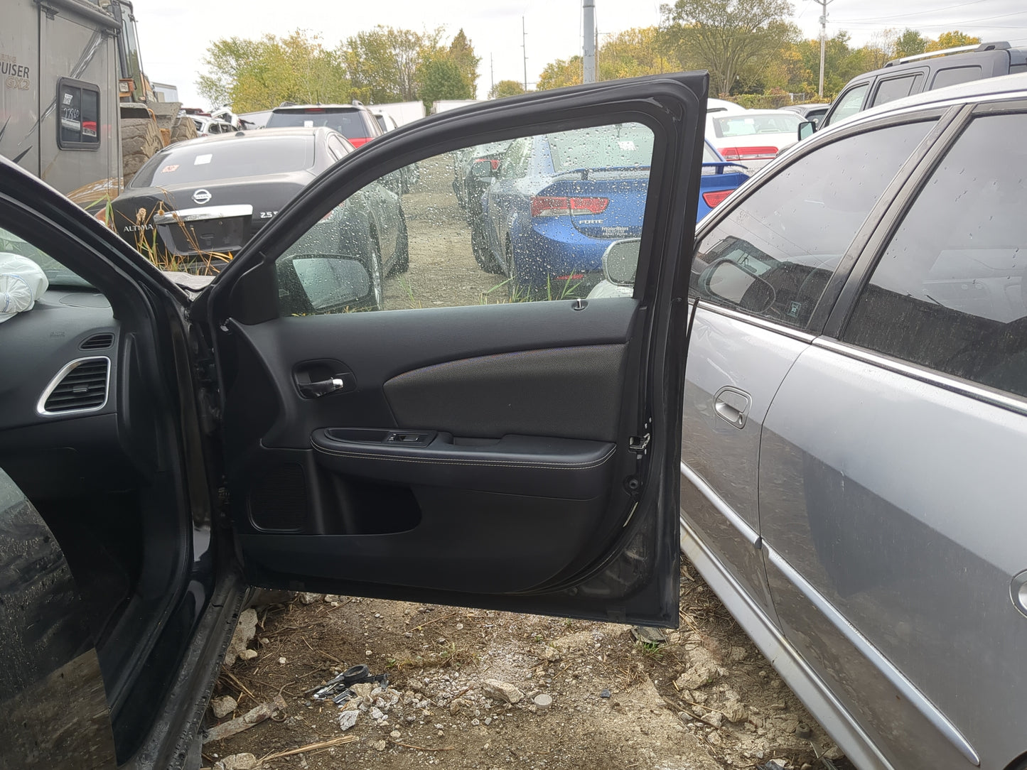 2011-2014 Dodge Avenger Passenger Front Door Oem - Oemusedautoparts1.com
