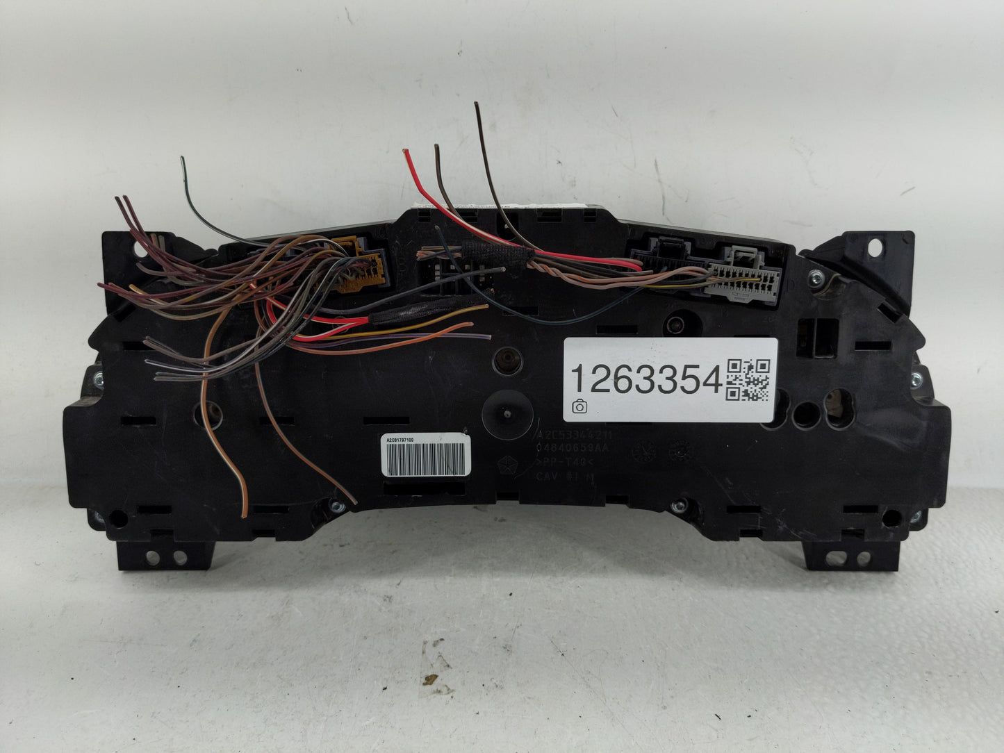 2011-2014 Dodge Avenger Instrument Cluster Speedometer Gauges P/N:P56046511AH Fits Fits 2011 2012 2013 2014 OEM Used Auto Pa