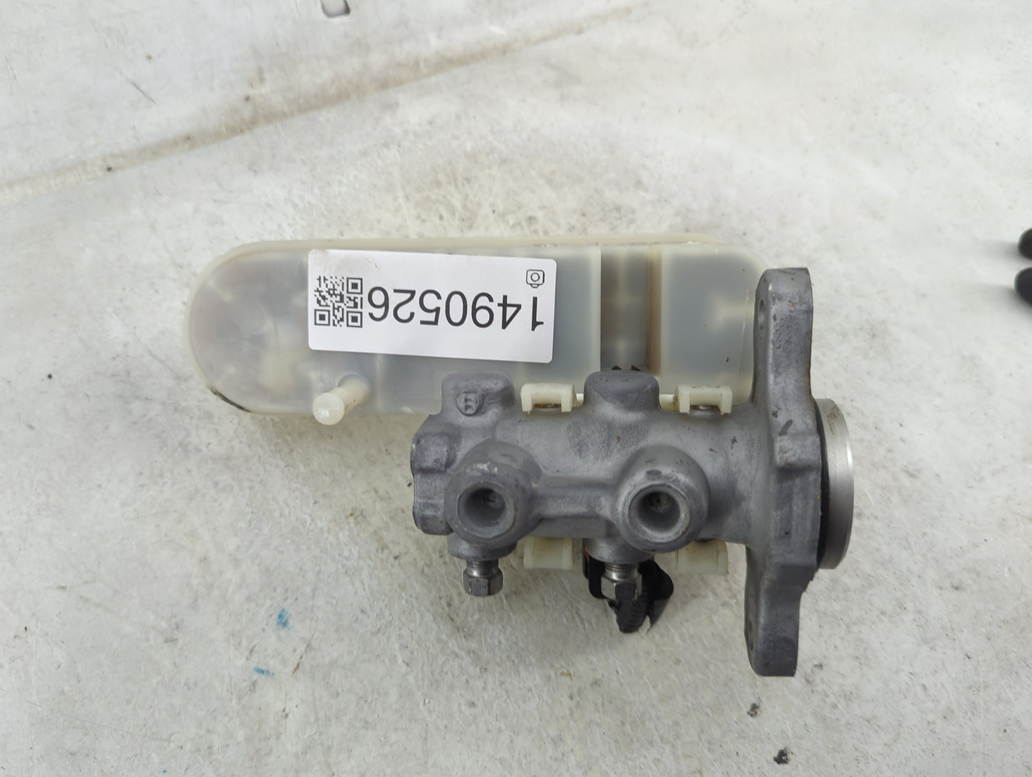 2008-2014 Dodge Avenger Brake Master Cylinder 1490526 - Oemusedautoparts1.com
