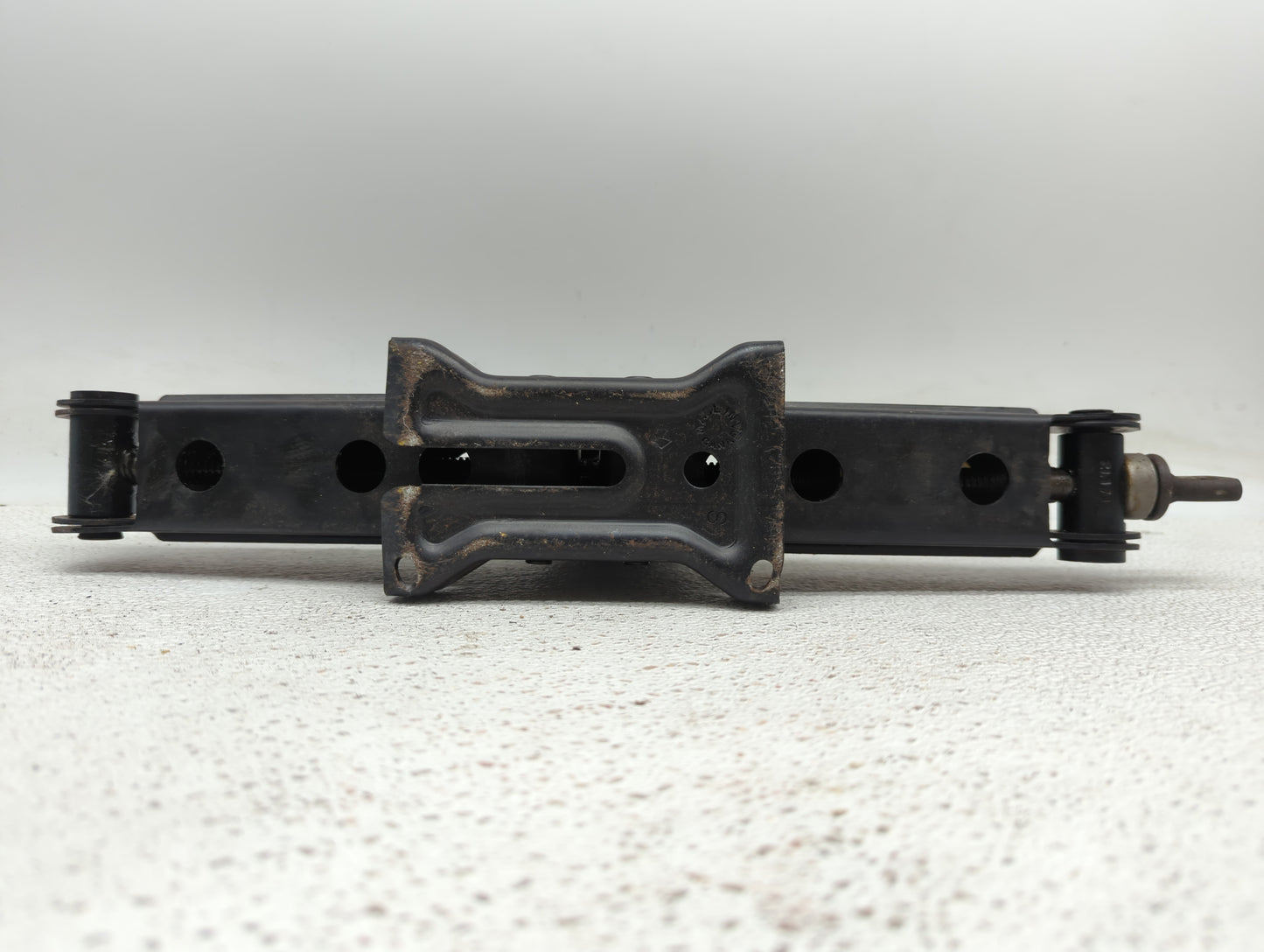 2013 Dodge Avenger Front Jackshaft Black - Oemusedautoparts1.com