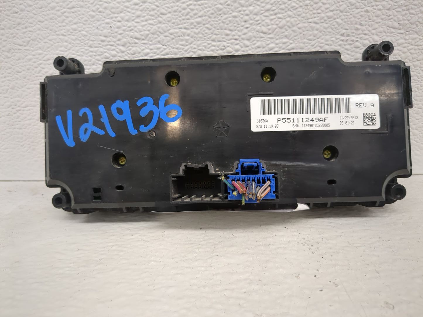2013 Dodge Caravan Climate Control Module Temperature AC/Heater Replacement P/N:P55111249AF Fits OEM Used Auto Parts - Oemus