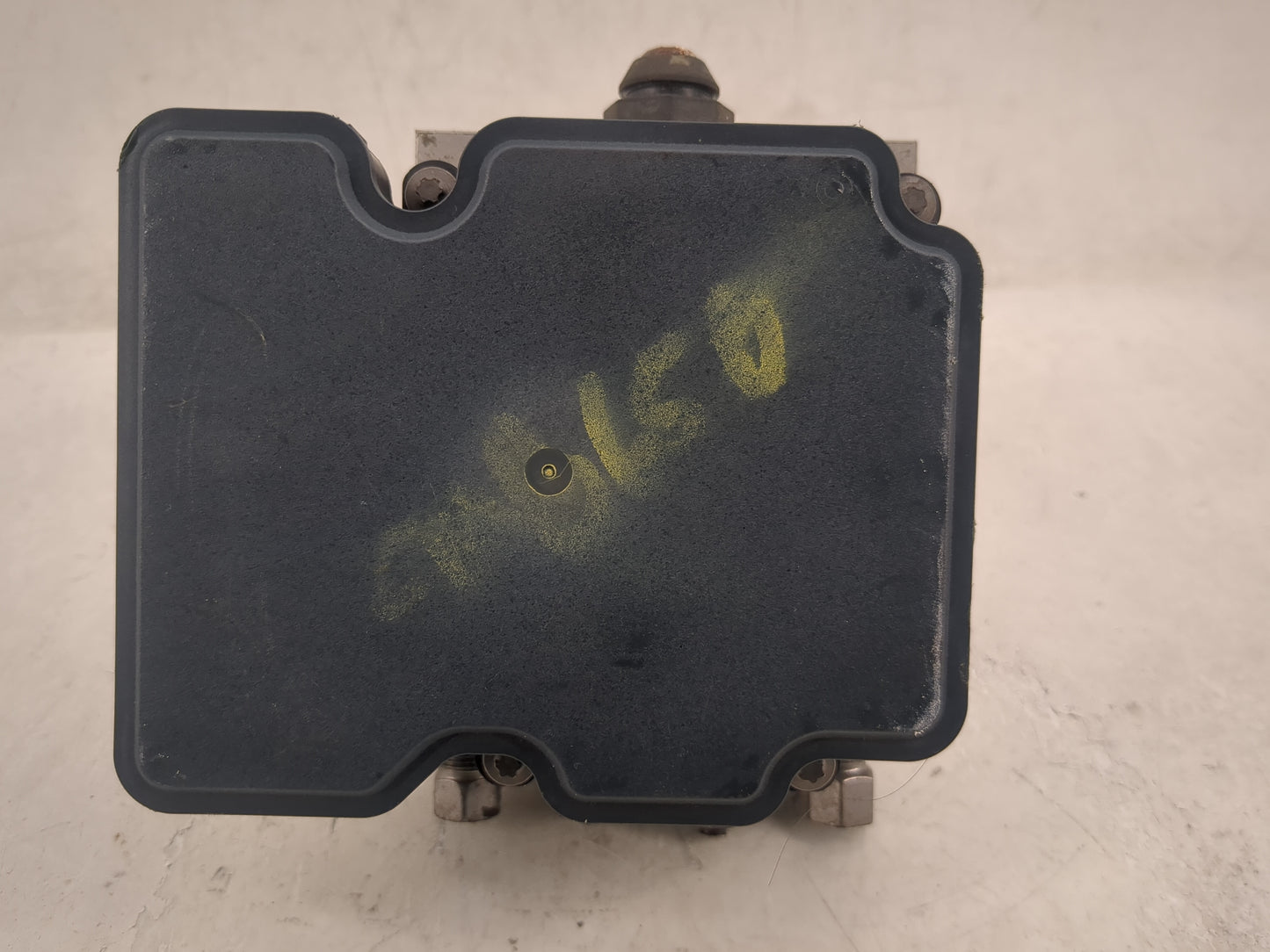 2013 Dodge Caravan ABS Pump Control Module Replacement P/N:P68183803AA Fits OEM Used Auto Parts - Oemusedautoparts1.com