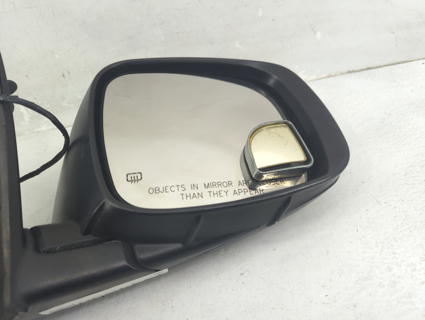 2013 Dodge Caravan Passenger Side View Mirror - Right Door Mirror OEM Used - Oemusedautoparts1.com