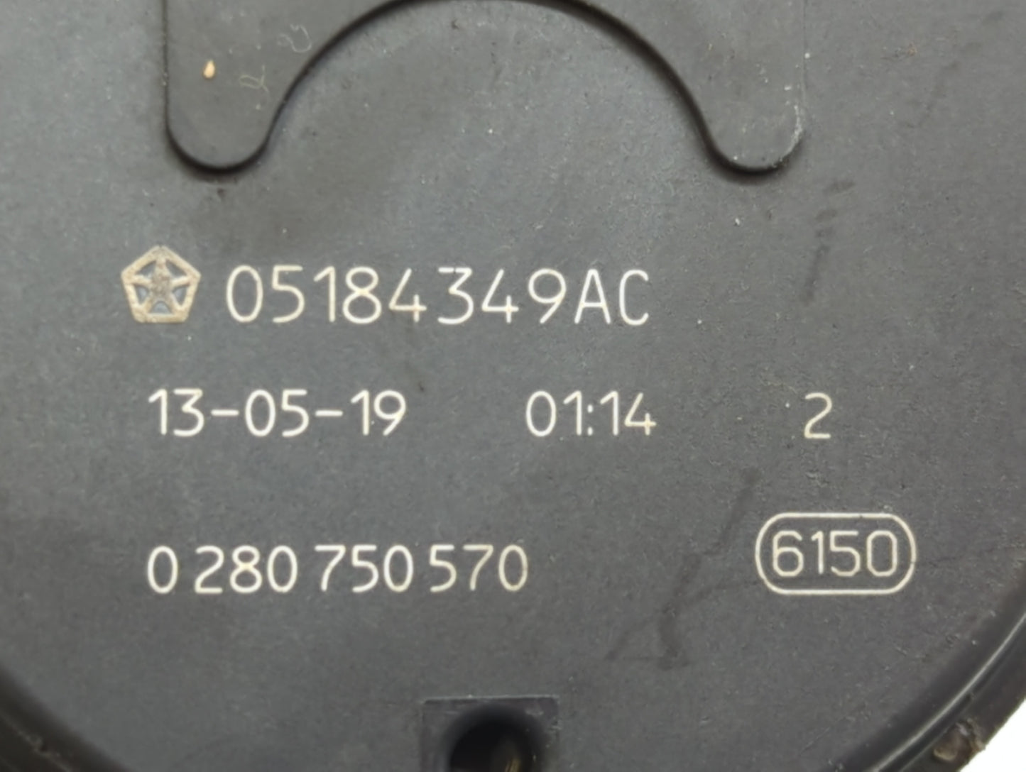 2013 Dodge Caravan Throttle Body P/N:05184349AC 05184349AE, 05184349AD Fits Fits 2011 2012 2014 2015 2016 2017 2018 2019 OEM